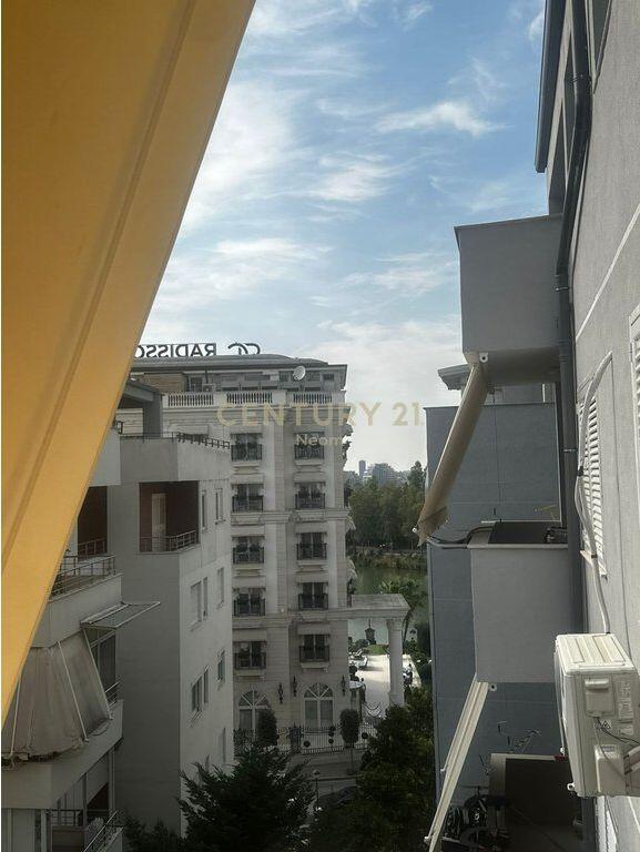 Luxurious apartment 2+1+2+2 parking spaces for rent – near Hotel Radisson, Dry Lake 800 € /Month