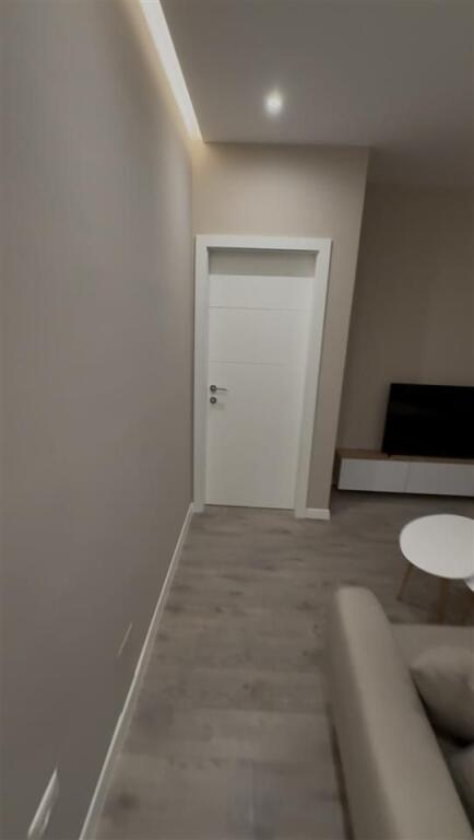 Jordan Misja, apartament 1+1 luksoz me qera (65,000 leke)
