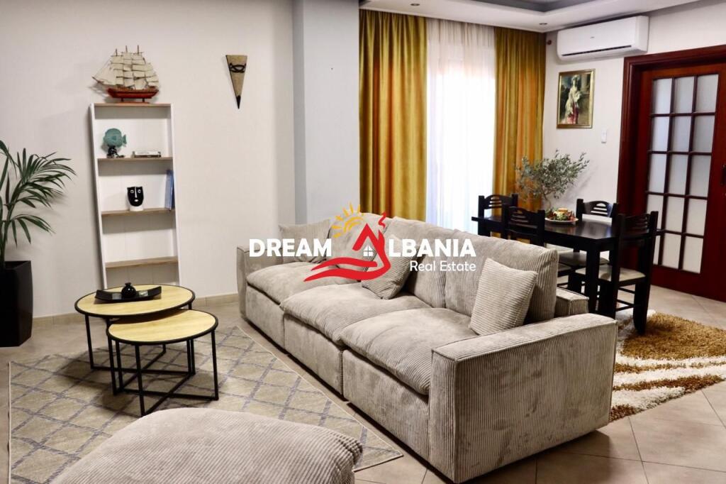 Jepet apartament 3+1 me qera tek Xhamlliku,Tirane ID (42111215)