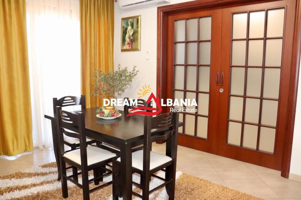 Jepet apartament 3+1 me qera tek Xhamlliku,Tirane ID (42111215)