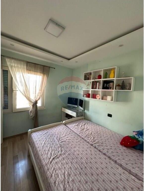 Apartment 2+1 for sale in Yzberisht, Besim Alla Street