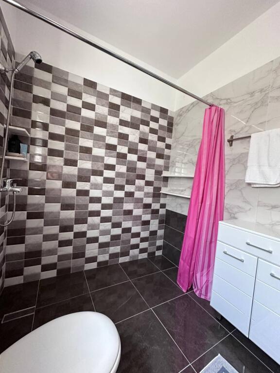 CHARMING PRIVATE HOUSE FOR SALE VLORA