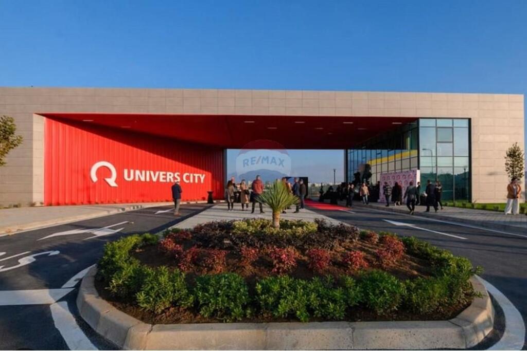 Shitet apartament 1+1 tek Univers City.