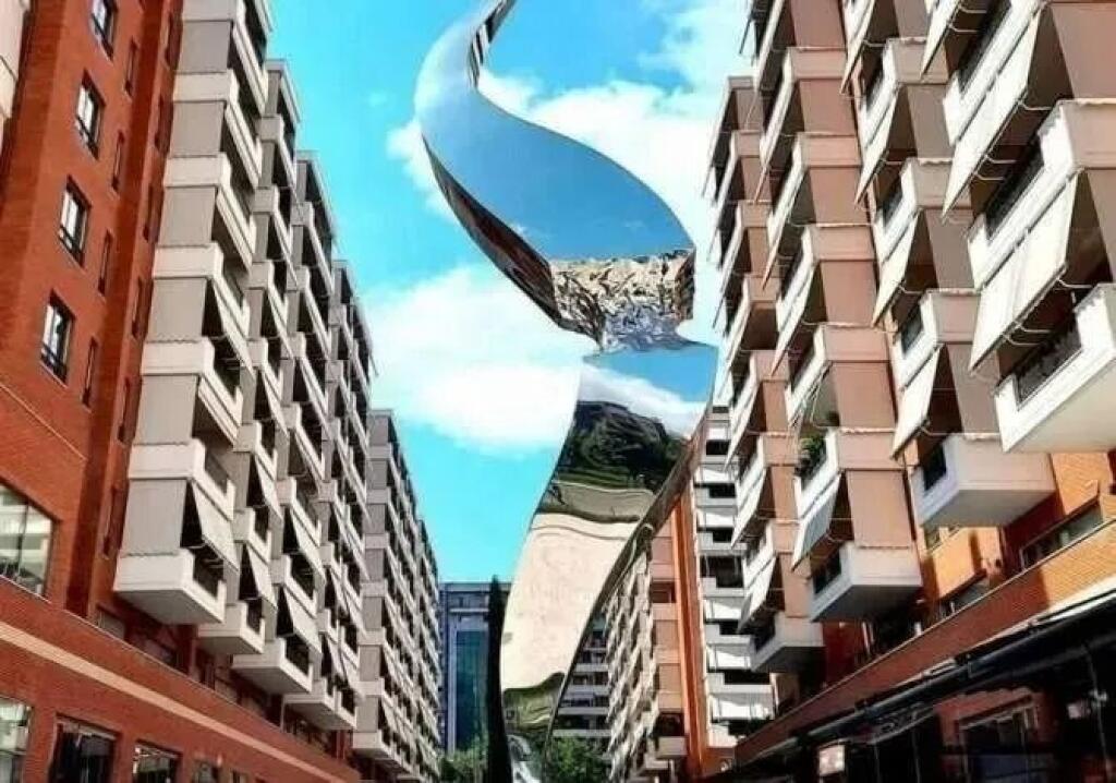 📌 Jepet Ambient Komercial me Qira te Kompleksi Delijorgji