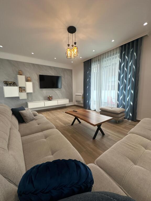 Apartament 2+1+2+Verande+Post Parkimi me Qira Ne Teg