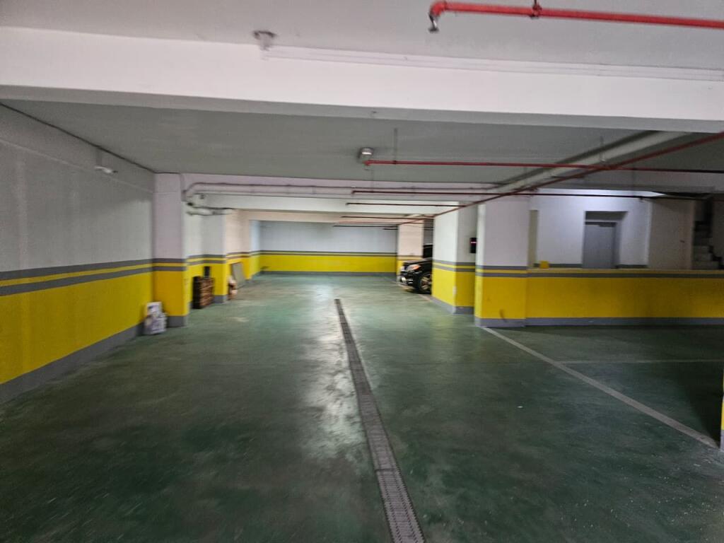 Luxury penthouse for sale in the area of Liqeni i Thate with an open view of the lake  