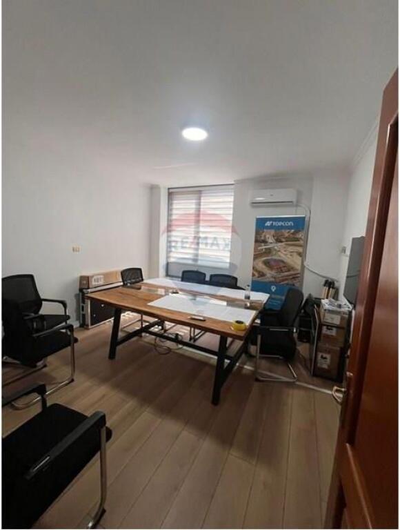 Locale per ufficio, 2+1 in Centro