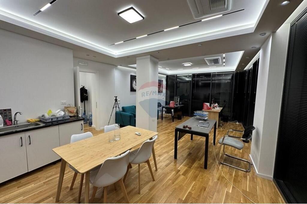 Zyre me qira ne Lake View Residence