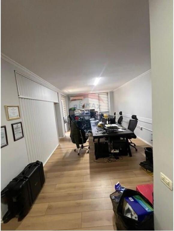 Locale per ufficio, 2+1 in Centro