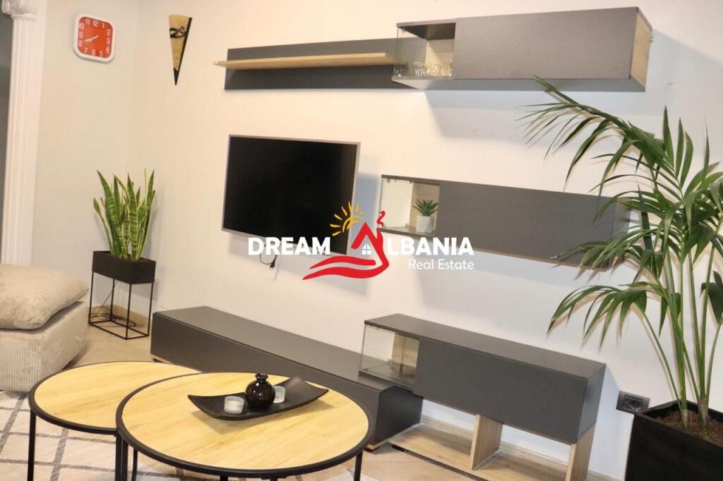 Jepet apartament 3+1 me qera tek Xhamlliku,Tirane ID (42111215)