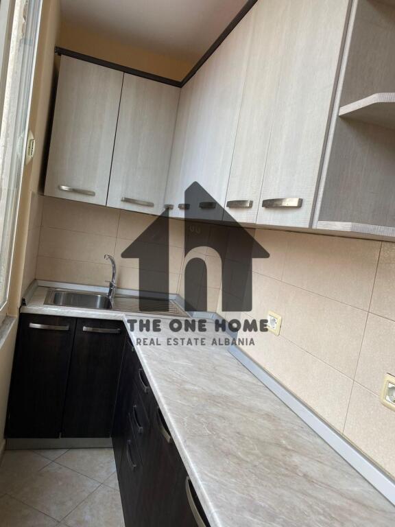 Qera 1+1 Bosh Tregu Elektrik ( E pershshtashme dhe per zyra)
