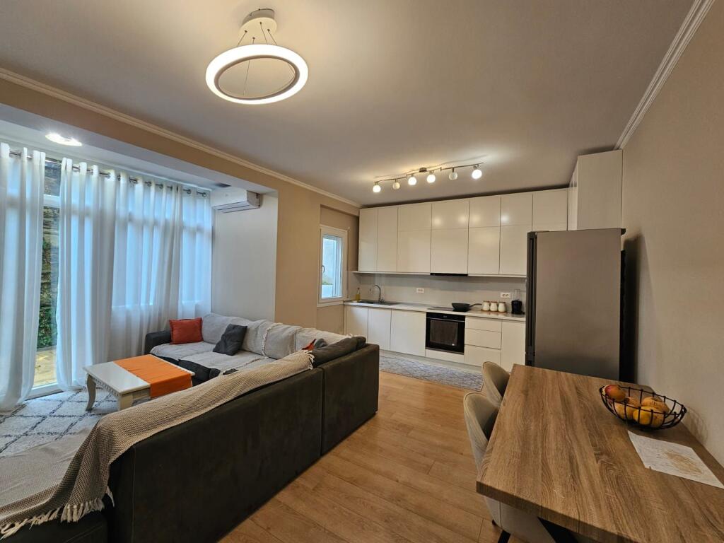 Appartamento 2+1+2 in vendita vicino al Giardino Botanico vicino alla Moschea!