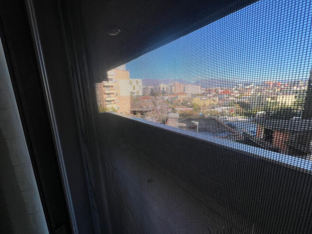 2+1 In Affitto, Yzberisht, Vicino alla Rotonda