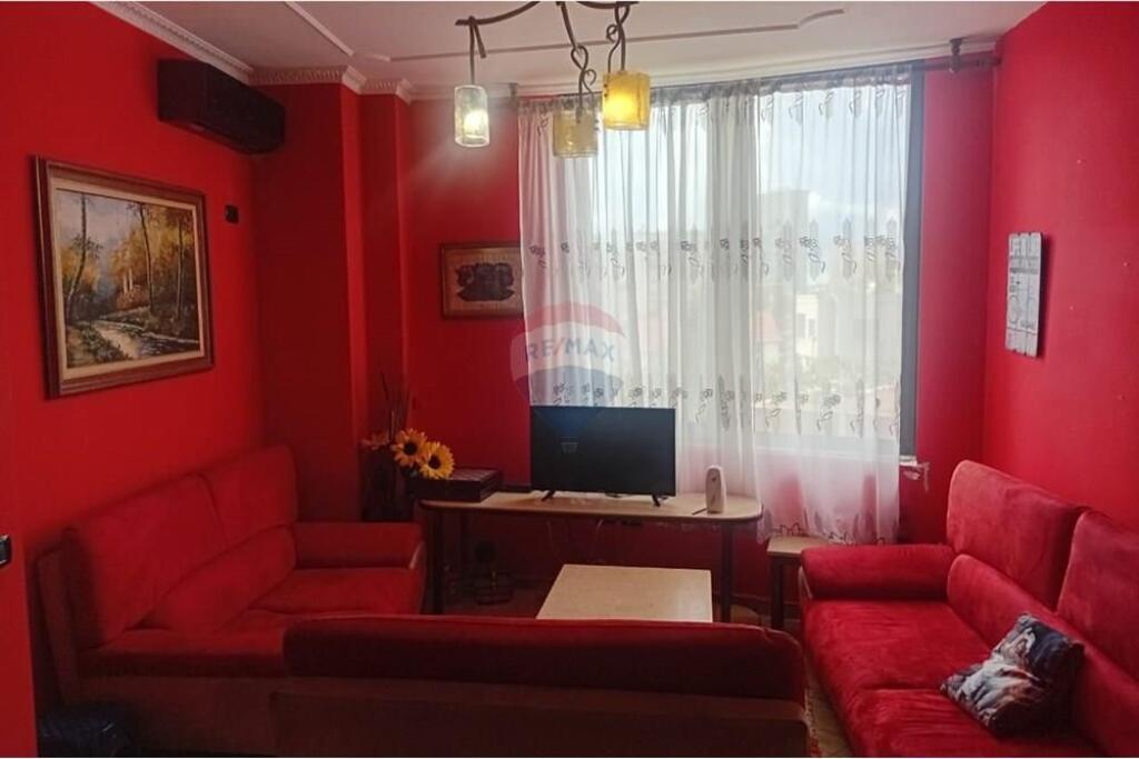 Apartament 2+1 per qira tek Ish Tregu Elektrik !