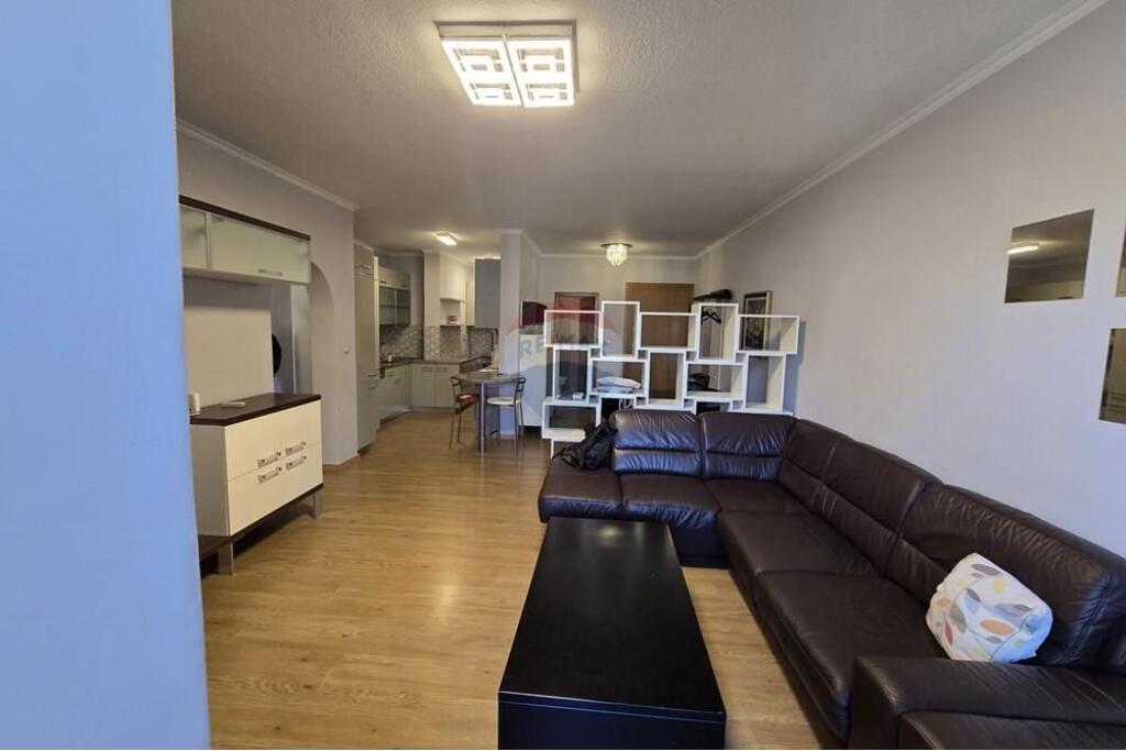 Apartament 2+1+2 me qera ne Rrugen e Kosovareve