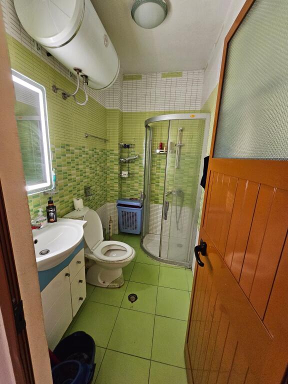 Jepet me qera apartament 2+1 ne ilira plazh durres