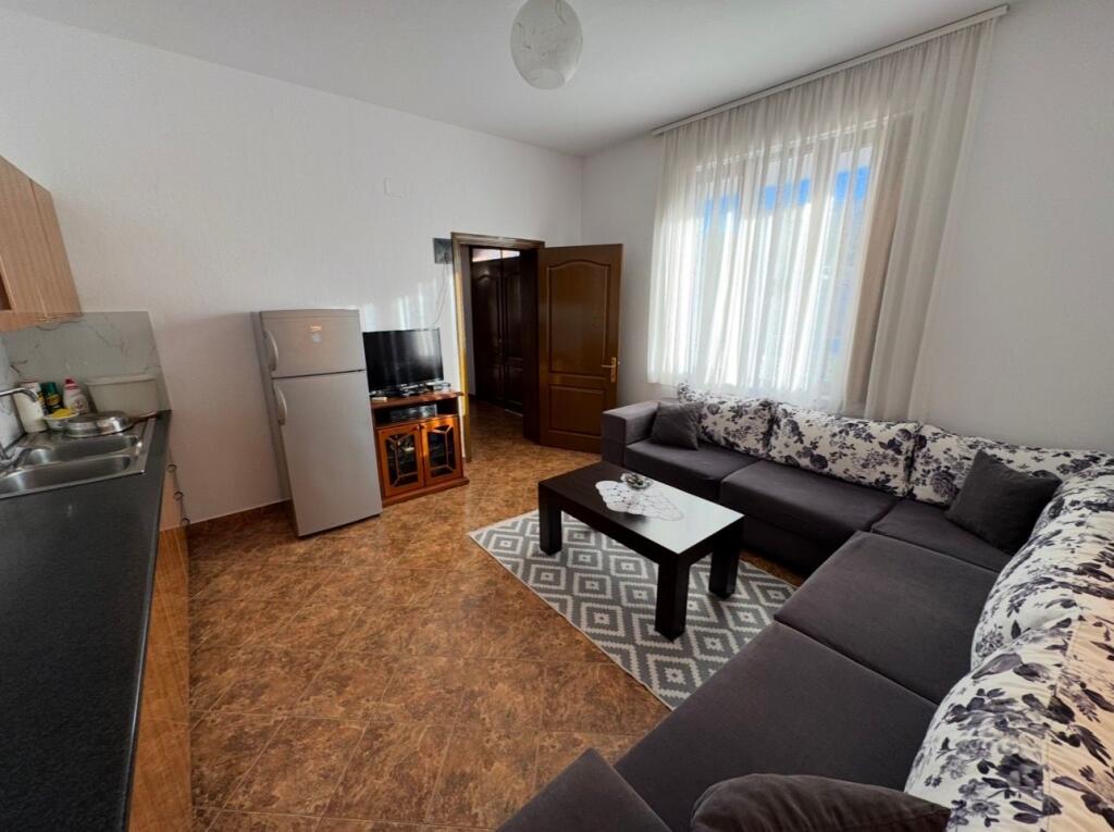 AFFITTASI 2+1 A SELITE