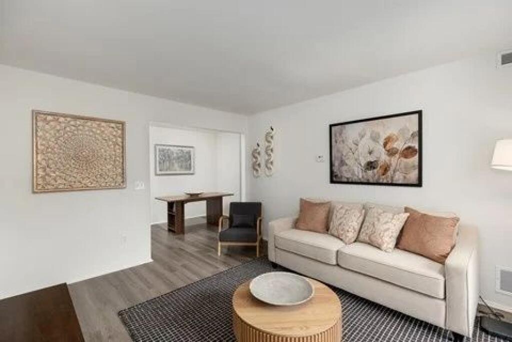 Apartament Me Qera 2+1 tek Kopshti Botanik (ID B2201572) Tirane