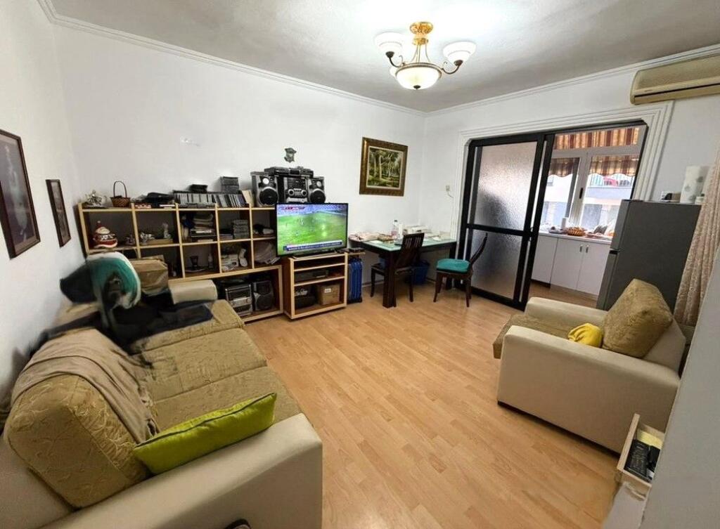 Apartment 1+1 for sale, at Hoxha Tahsim!
