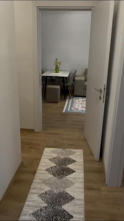 Apartament me Qira në Univers City