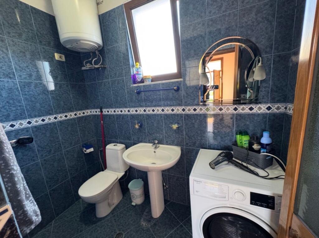 AFFITTASI 2+1 A SELITE