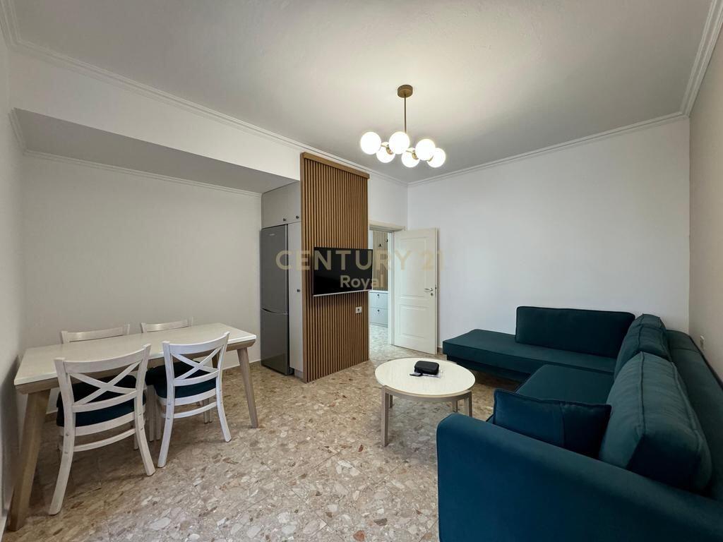 JEPET ME QIRA APARTAMENT 1+1 PRANE AMBASADES AMERIKANE 650 € /Muaj