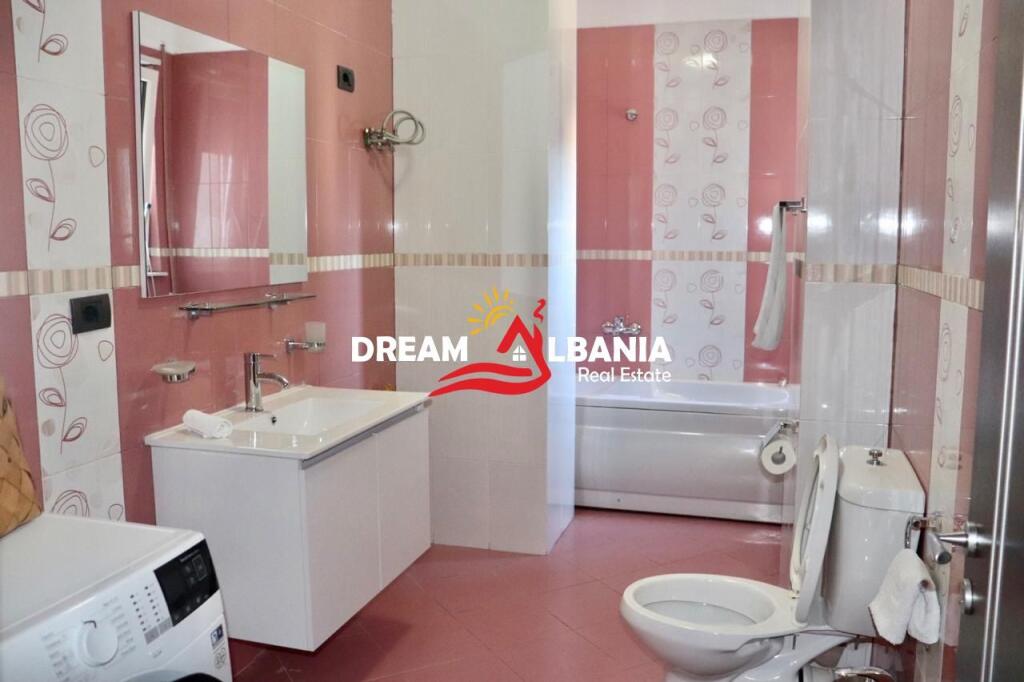 Jepet apartament 3+1 me qera tek Xhamlliku,Tirane ID (42111215)