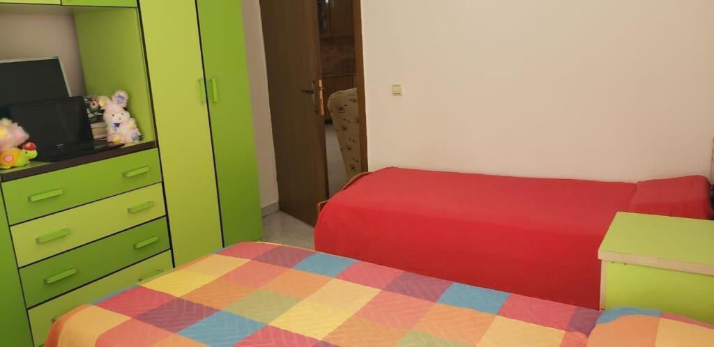 Shitet apartament 2+1 tek Rruga Dritan Hoxha!
