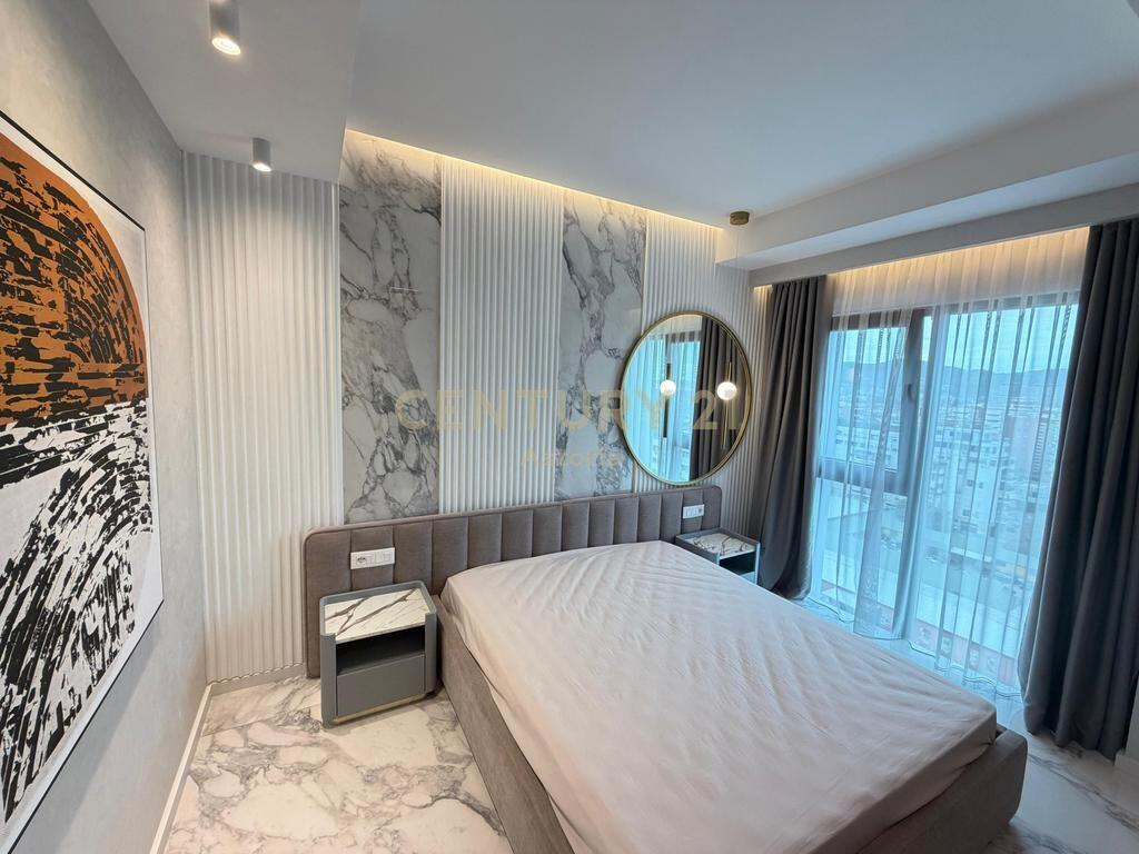 Luxurious duplex 221 m² + closed parking at "Square 21", Tirana