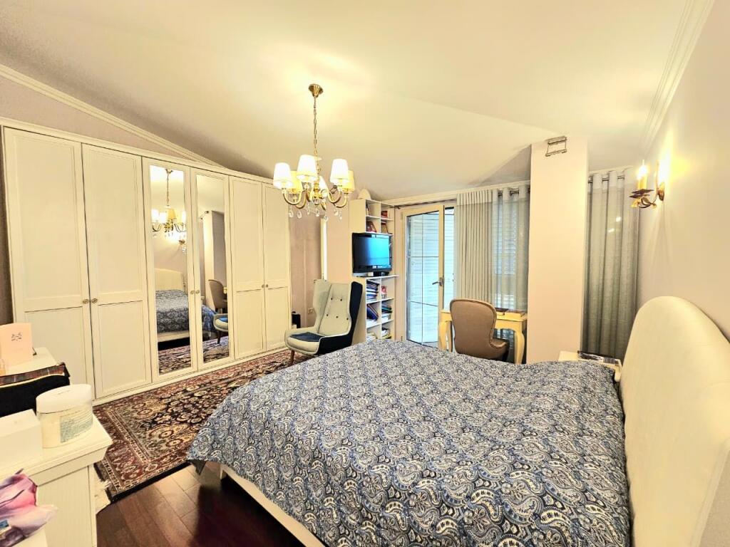 Luxury penthouse for sale in the area of Liqeni i Thate with an open view of the lake  