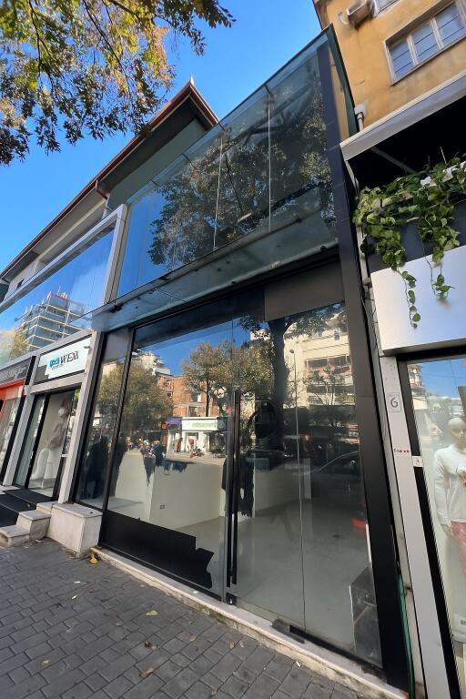 SHOP FOR RENT 222 M2 BLLOK 6,300 EURO