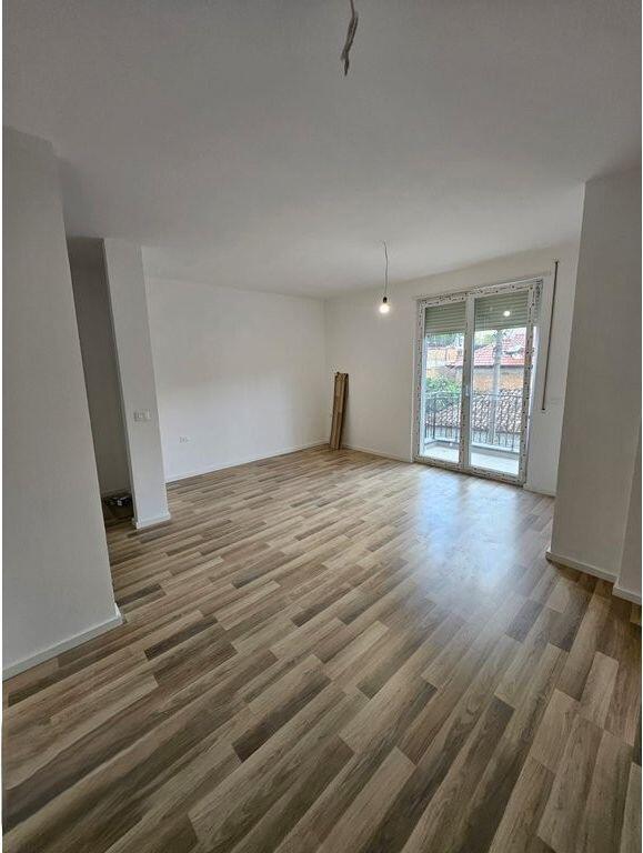 GARSONIERE PER SHITJE TEK TREGU ELEKTRIK! 95,000 €