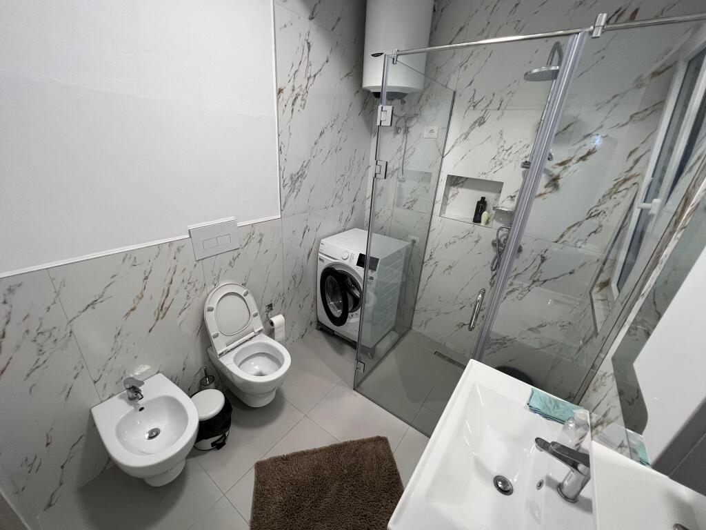 📣 SUPER RENT Apartment 2+1 With Parking 📍 River Residence, Near Green City ✨   🏢 New Building  🪜 7th Floor (With Elevator)  🛋️ Furnished With Modern Conditions  👨‍👩‍👧‍👦 Family Clients Preferred   💶 Price 650 Euro non-negotiable Together With Parking