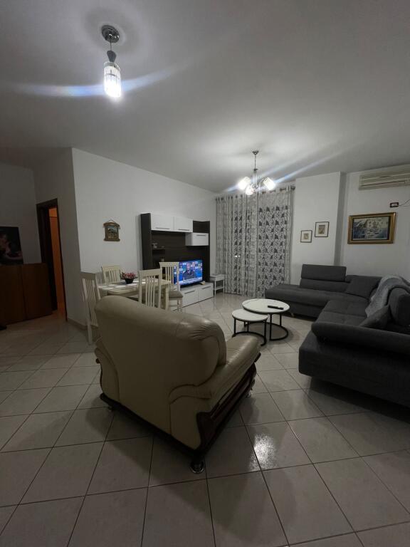 Affittasi appartamento 2+1+2 ad Astir/ 55.000 lek