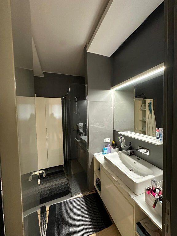 Shitet, Apartament 2+1+2, Kompleksi "Kika 2", Komuna Parisit, Tiranë.