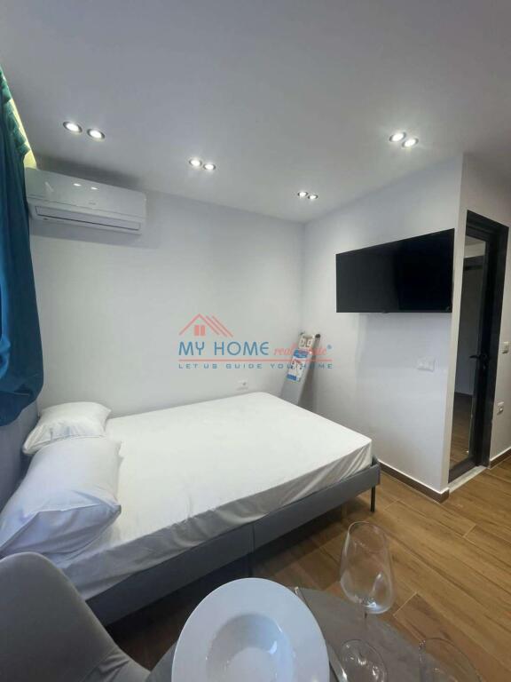 4 Garsoniere ne shitje sheshi Willson ne Tirane