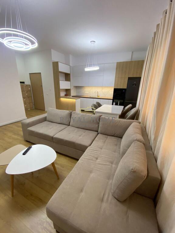 APERTAMENT ME QIRA TEK RESTAURANT FRESKU