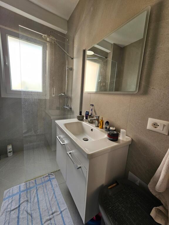 Appartamento 2+1+2 in vendita vicino al Giardino Botanico vicino alla Moschea!