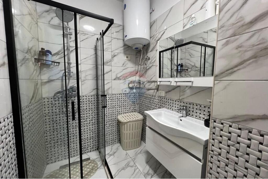 Apartament 2+1+2+ Parkim ne cmim me qera Kopshti Botanik