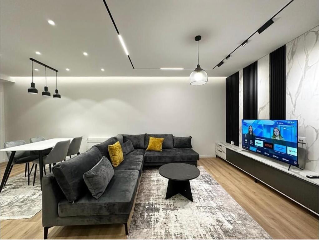 Apartment 2+1 for rent near the Ballet School.