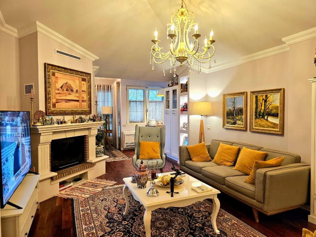 Luxury penthouse for sale in the area of Liqeni i Thate with an open view of the lake  