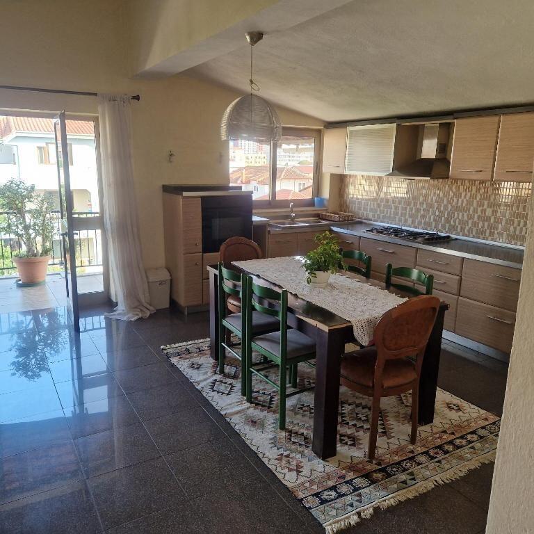 Affittasi appartamento 2+1 Via Besa