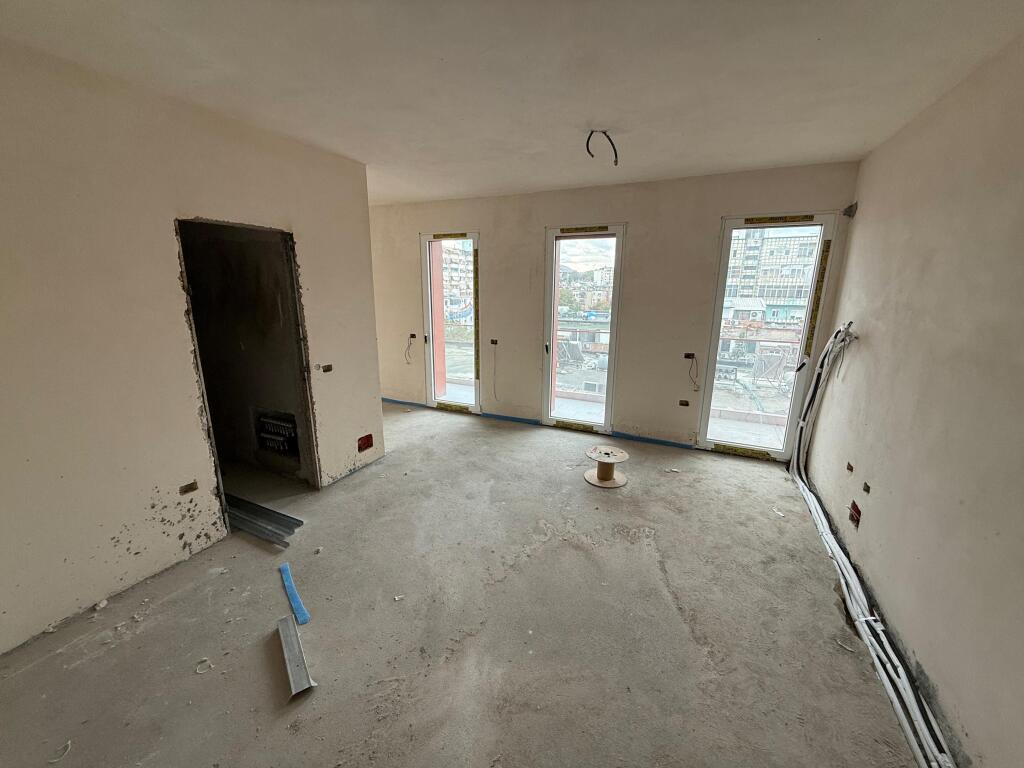 Super Apartament 2+1+2 Per Shitje ne Bllok, prane Sheshit Willson!