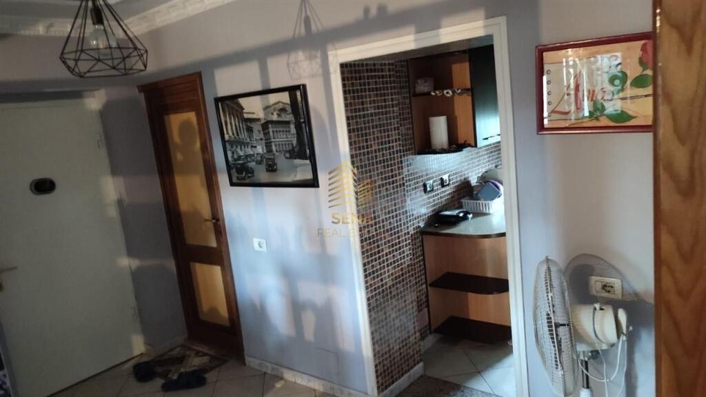 Shitet, Apartament 2+1,Laprake , 107,000 Euro