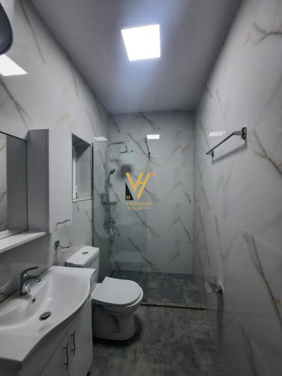 JEPET DUPLEX 2+1+2 ME QIRA NE QENDER 800 EURO