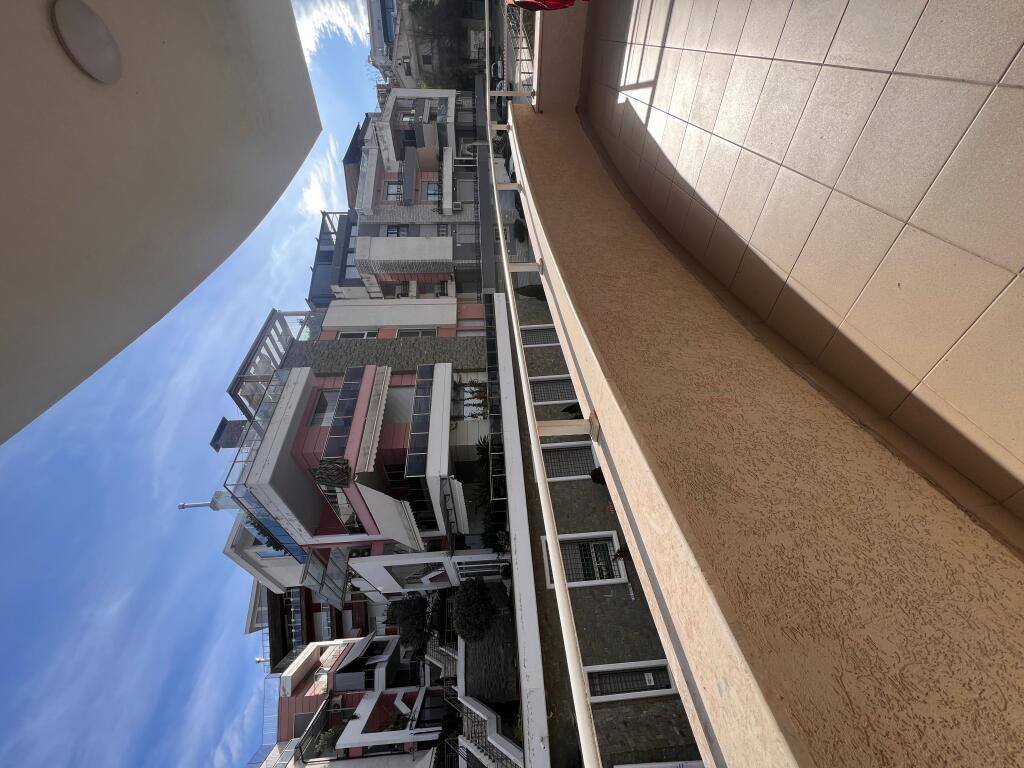 Apartment për qera tek kopështi botanik