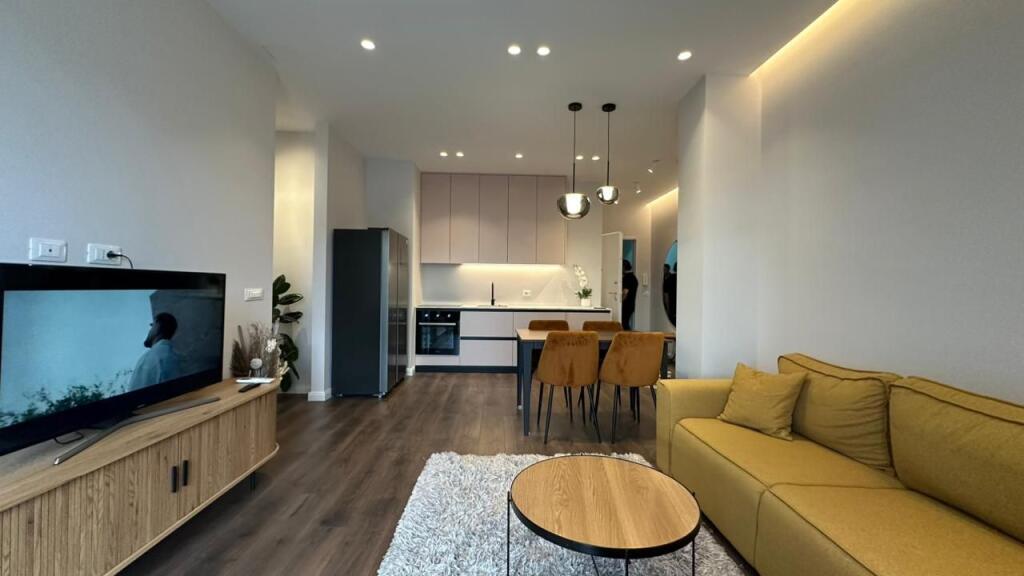 🏡 Jepet apartament 2+1 me qira prane Kika 2, Komuna e Parisit