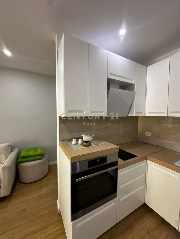 Luxurious apartment 2+1+2+2 parking spaces for rent – near Hotel Radisson, Dry Lake 800 € /Month