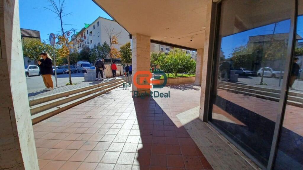 At Tower Bridge Complex 3, Business Unit for Sale, With Glass Facade Ideal for Investment!!