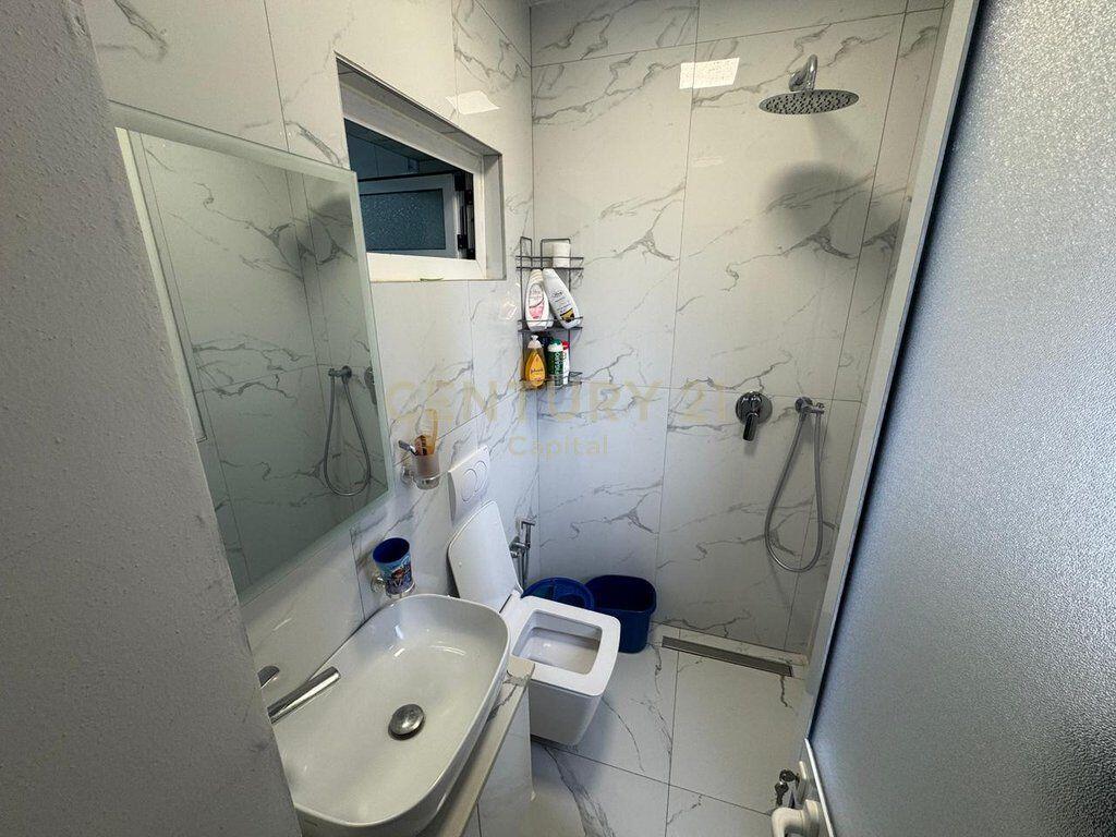 Jepet Me Qera Apartament 2+1+2 në Laprakë, Tiranë